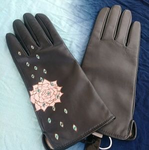 Women's black leather gloves